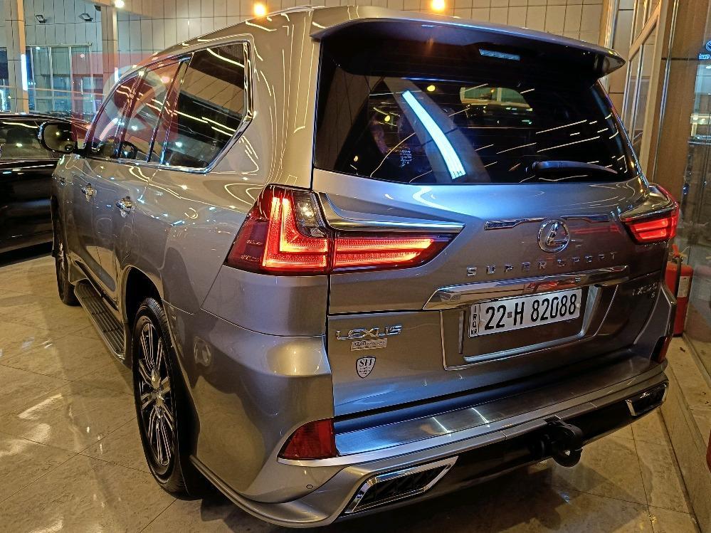 Lexus LX